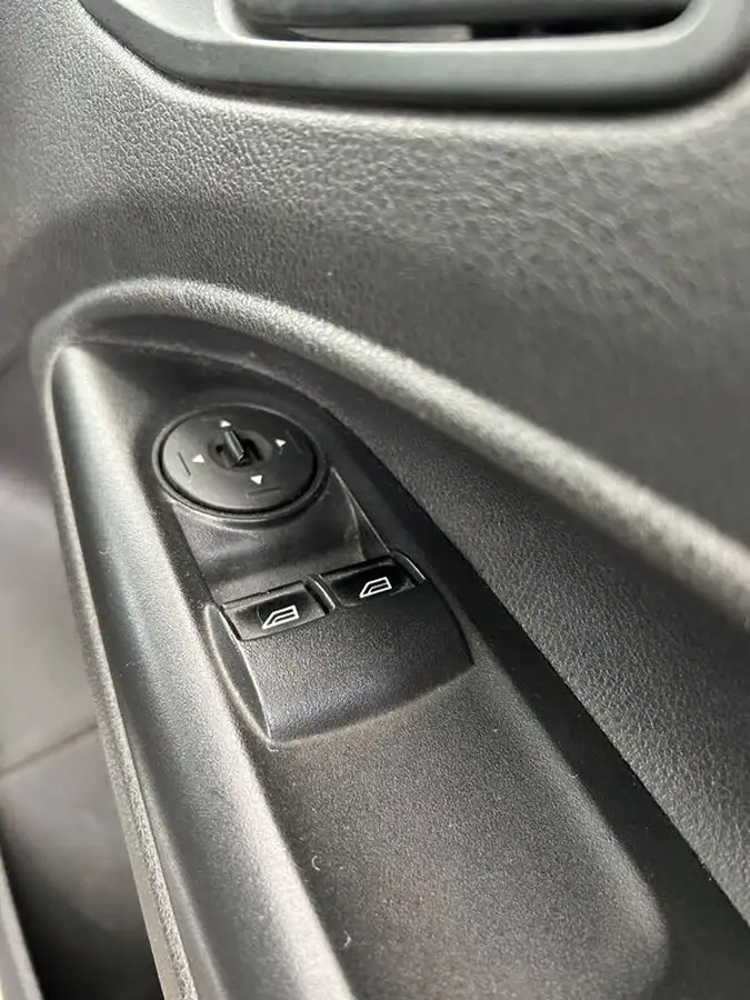 2014-ford-transit-connect-16tdci-l1-trend-200-panel-big-12