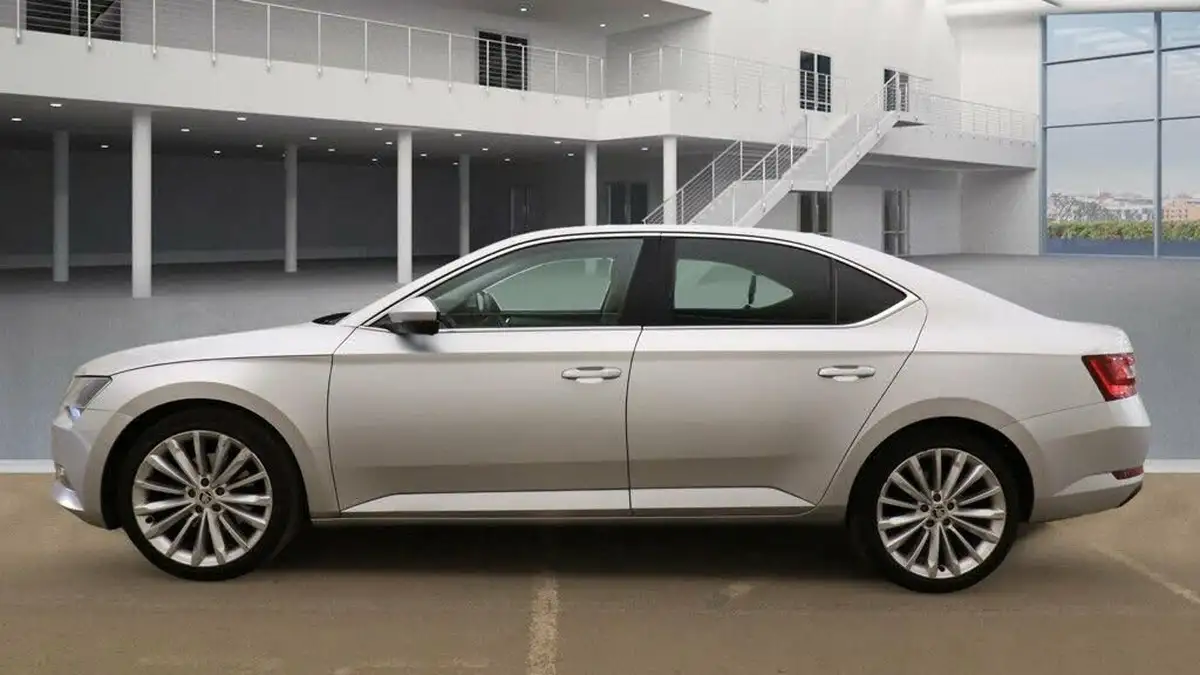 2016-skoda-superb-20tdi-scr-se-l-executive-190ps-hatchback-dsg-big-7