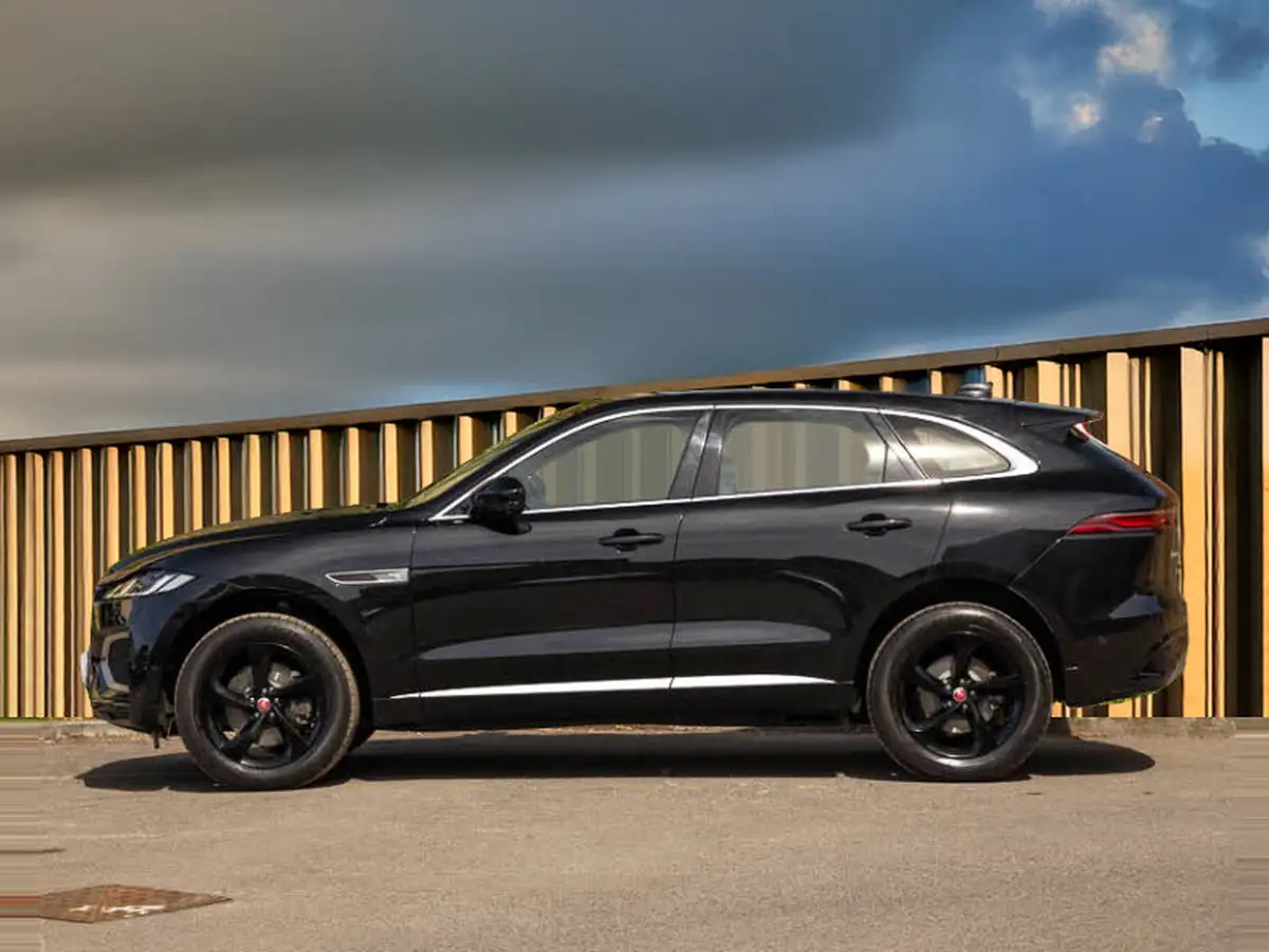 2021-jaguar-f-pace-20-d200-r-dynamic-s-mhev-big-3