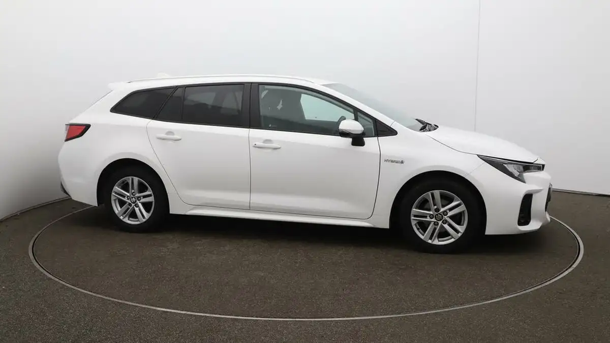 2023-suzuki-swace-18-motion-big-48