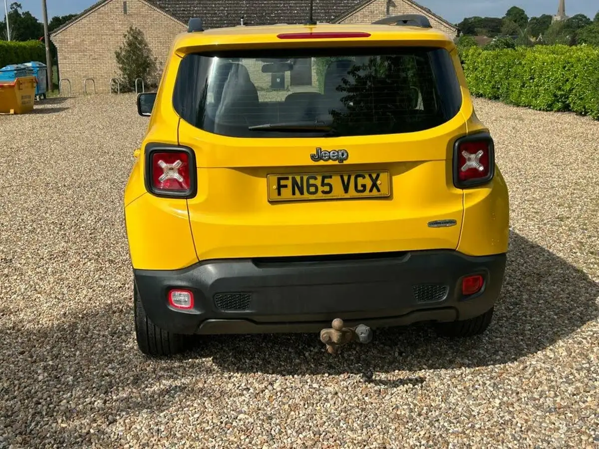 2015-jeep-renegade-14-multiair-ii-longitude-big-12