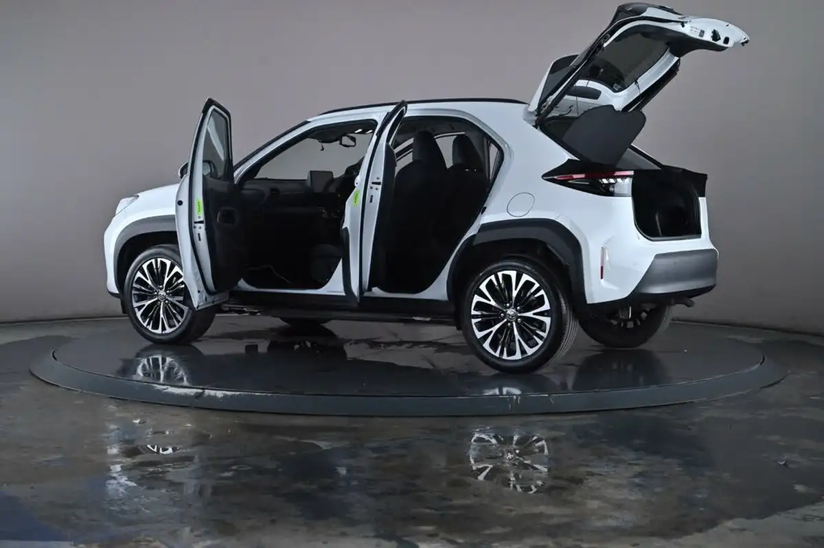 2023-toyota-yaris-cross-15-vvt-i-excel-awd-i-big-53