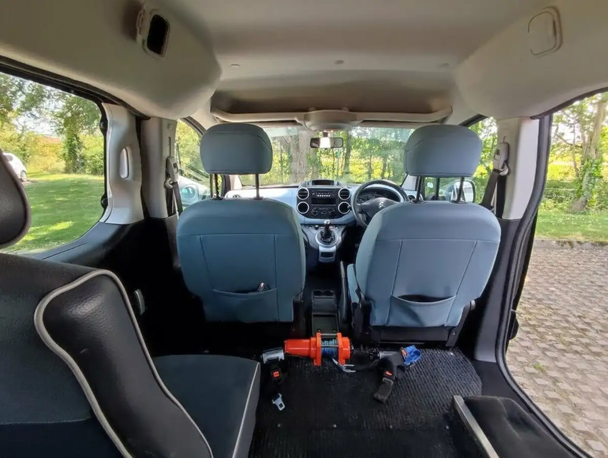 2014-citroen-berlingo-16td-multispace-plus-special-edition-big-15