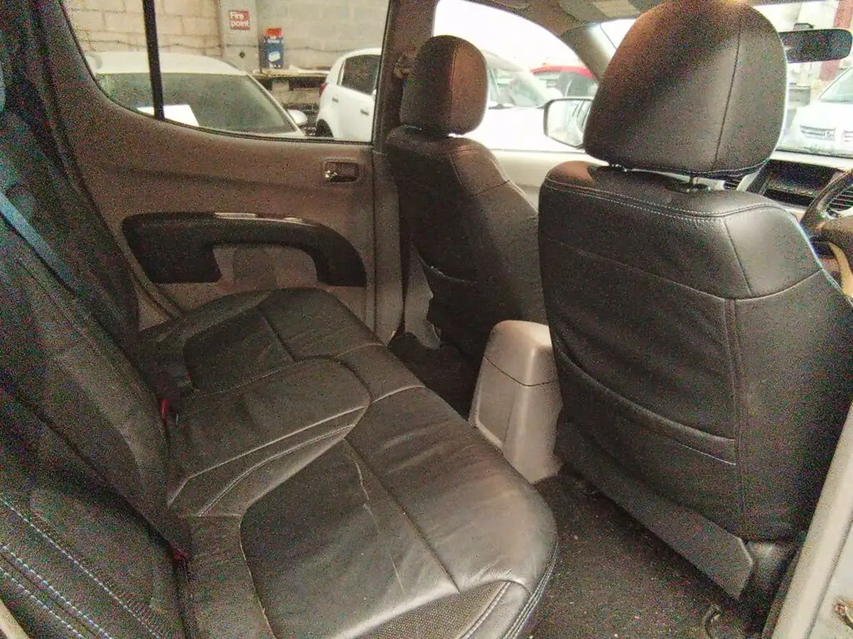 2010-mitsubishi-l200-25td-warrior-double-pickup-auto-big-11