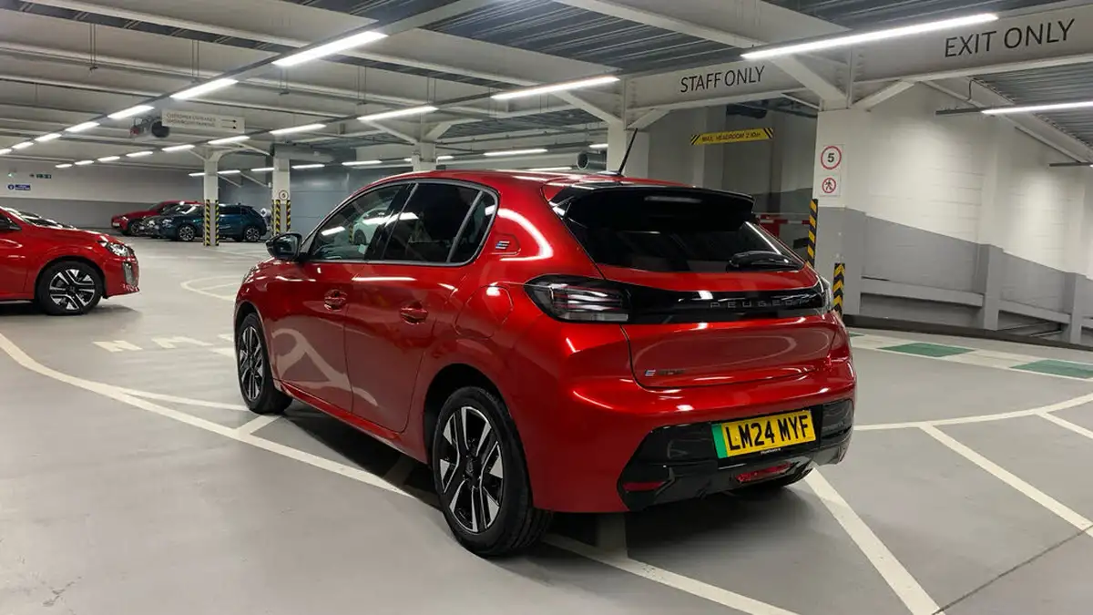 2024-peugeot-208-e-e-style-big-4
