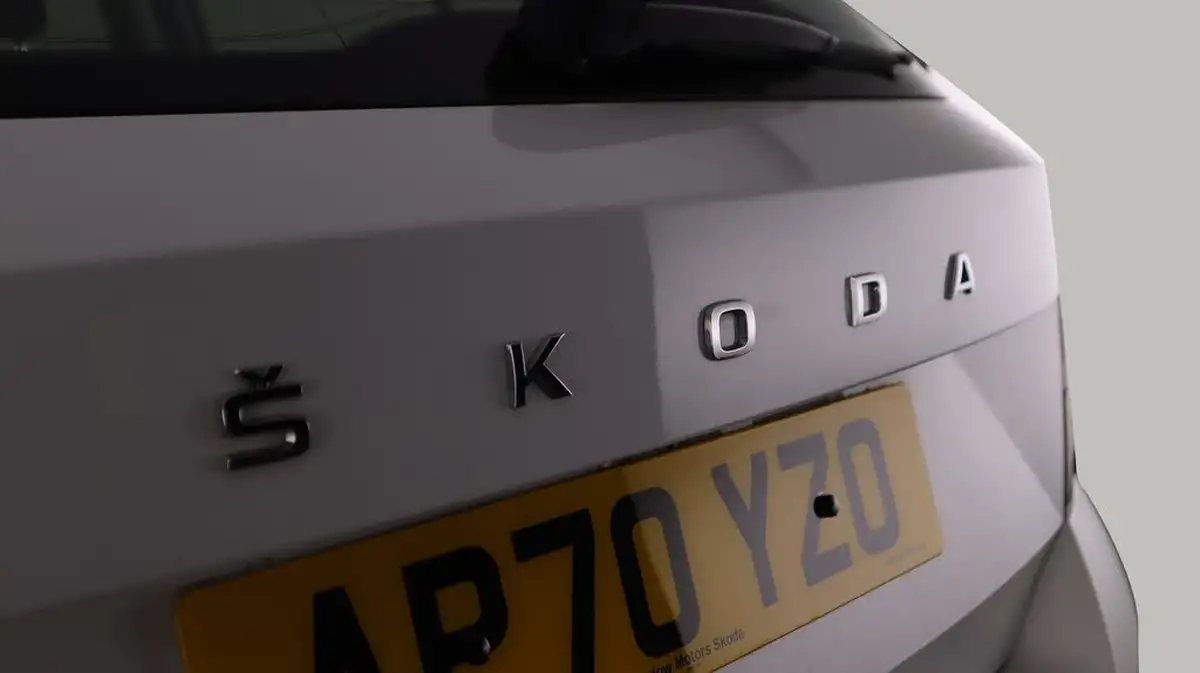 2020-skoda-fabia-10-mpi-se-60ps-hatchback-big-19