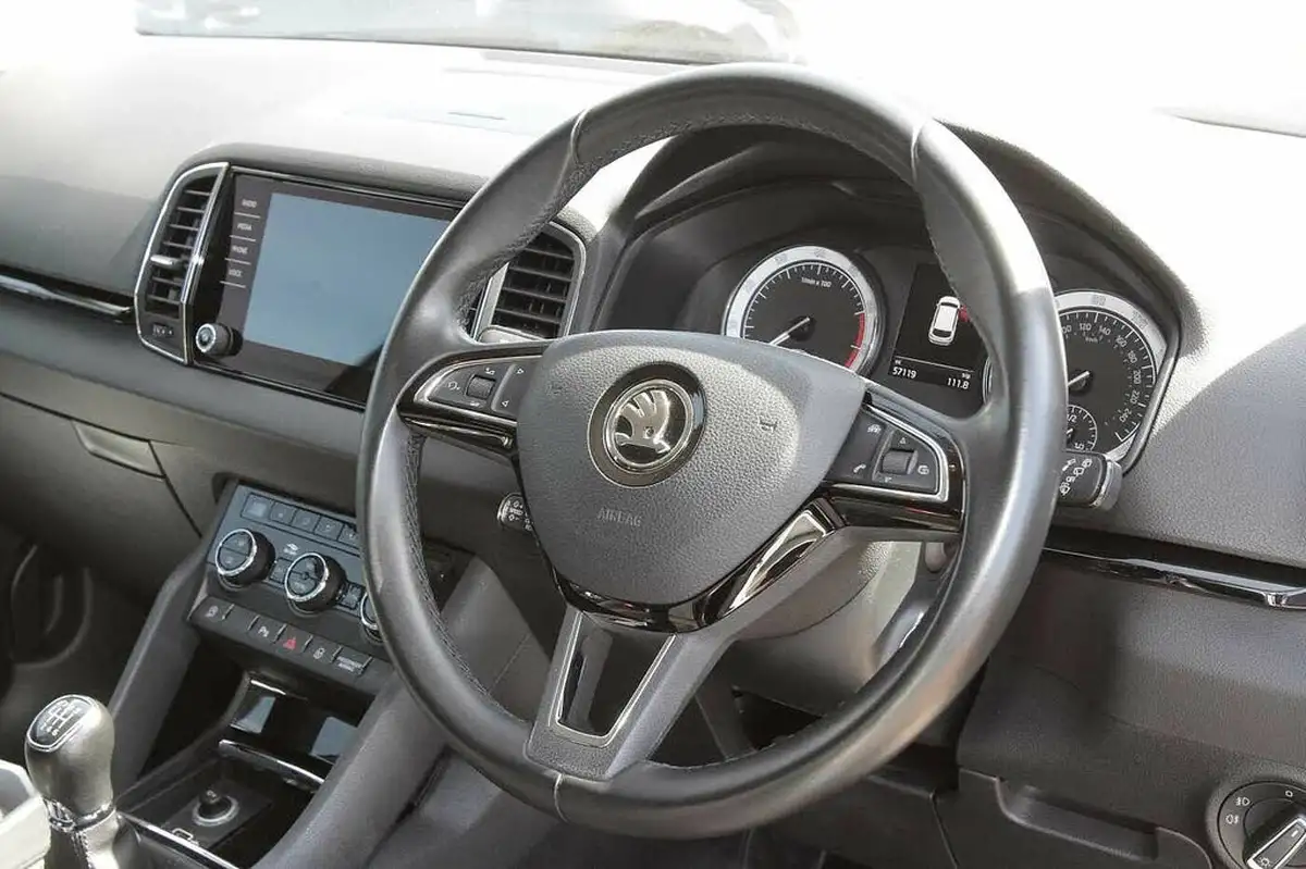 2018-skoda-karoq-15-tsi-se-l-ss-big-5