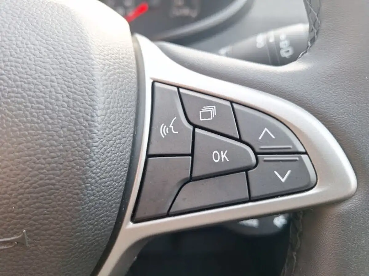 2024-dacia-sandero-stepway-10-tce-extreme-110bhp-big-13