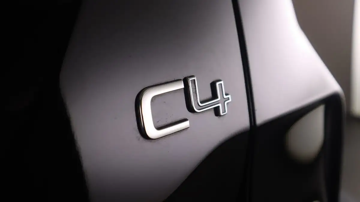 2022-citroen-c4-12-puretech-sense-plus-big-22