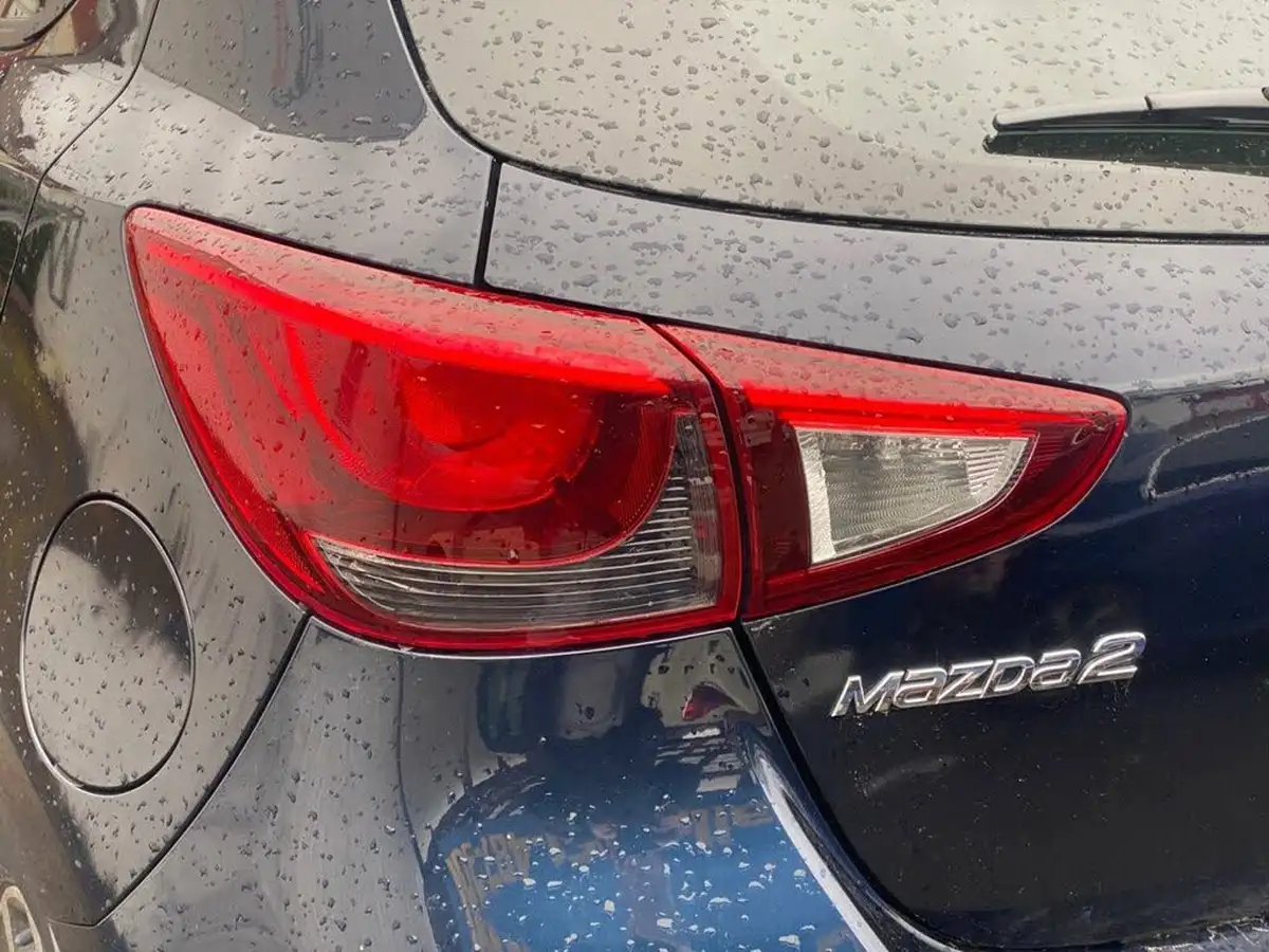 2018-mazda-mazda2-15-gt-sport-big-33