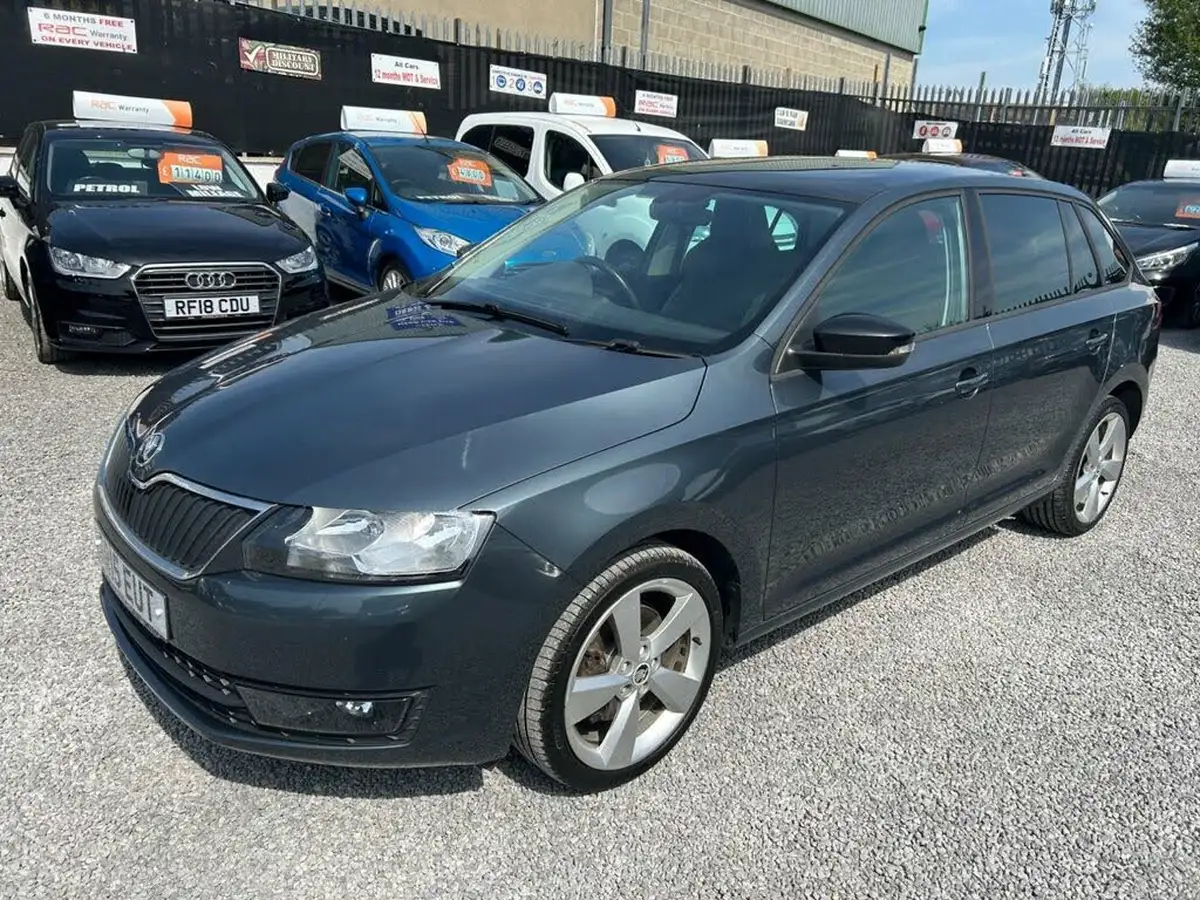 2015-skoda-rapid-spaceback-12-tsi-se-sport-big-0