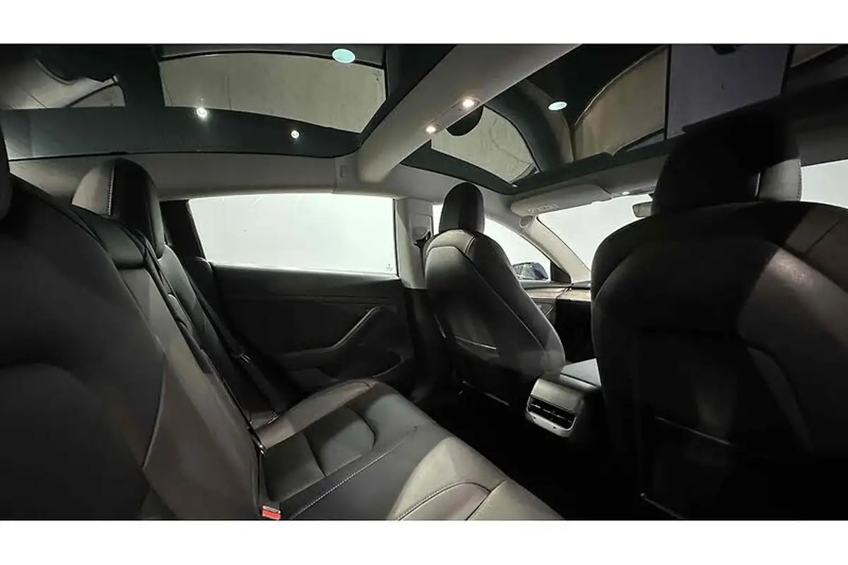 2022-tesla-model-3-e-performance-big-25