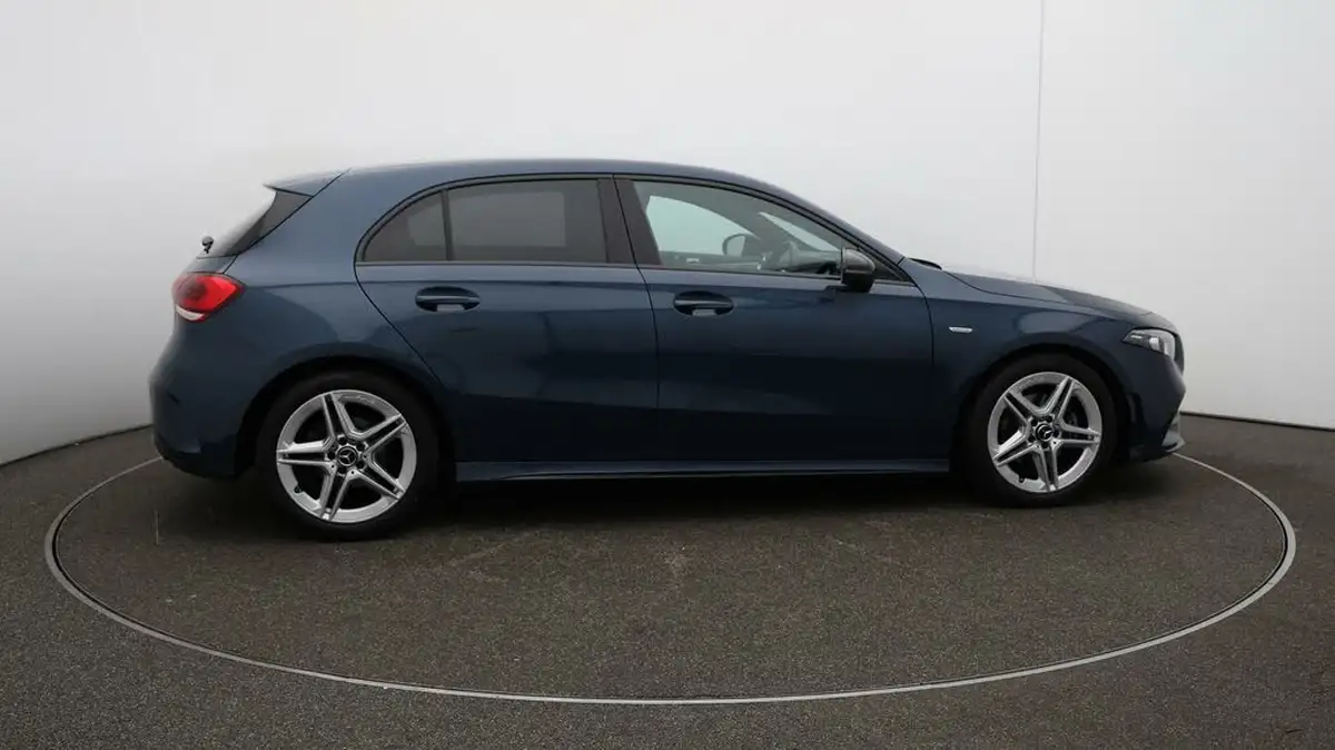 2022-mercedes-benz-a-class-13-a180-amg-line-executive-edition-hatchback-5d-7g-dct-big-50
