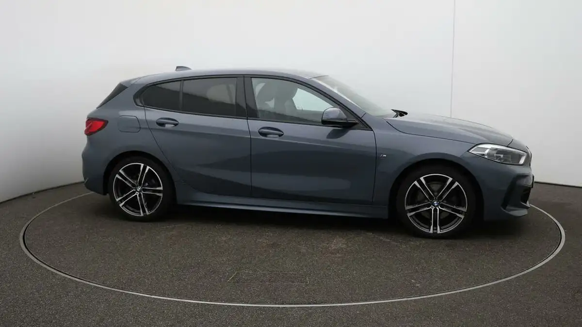 2021-bmw-1-series-15-118i-m-sport-lcp-dct-big-48