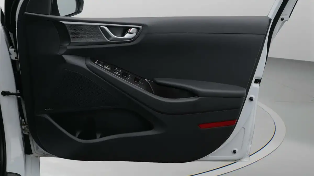 2021-hyundai-ioniq-e-premium-electric-100kw-big-15