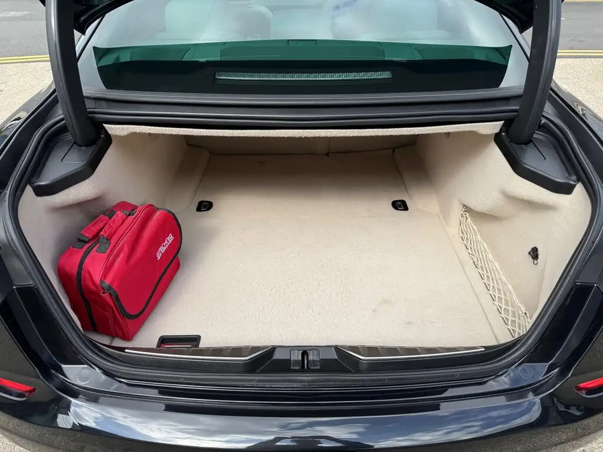 2015-maserati-quattroporte-38-gts-big-72