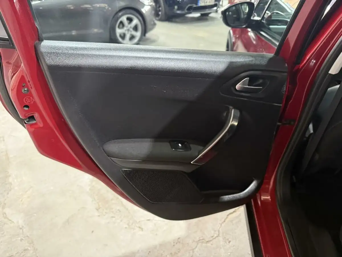 2018-peugeot-2008-suv-12-puretech-allure-82bhp-big-10