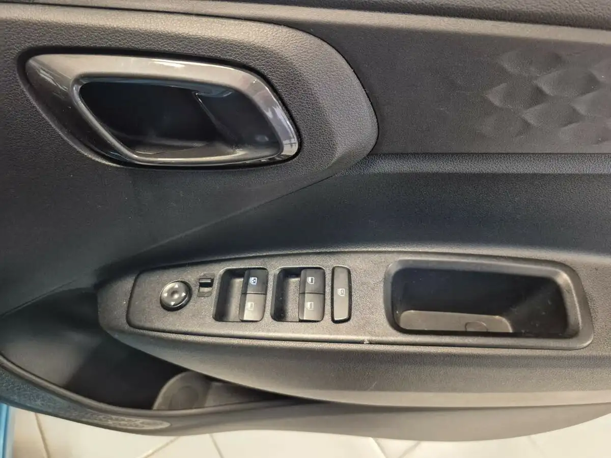 2021-hyundai-i10-12-premium-84ps-1197cc-auto-big-12