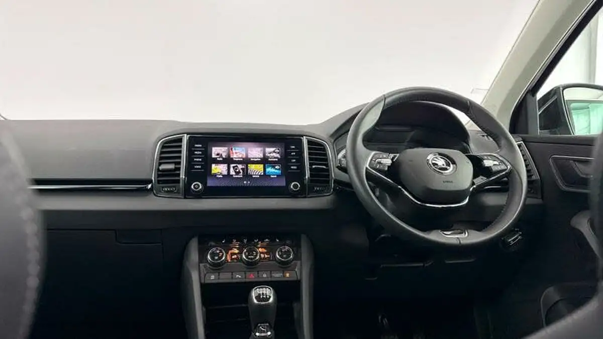 2022-skoda-karoq-10-tsi-se-l-big-26