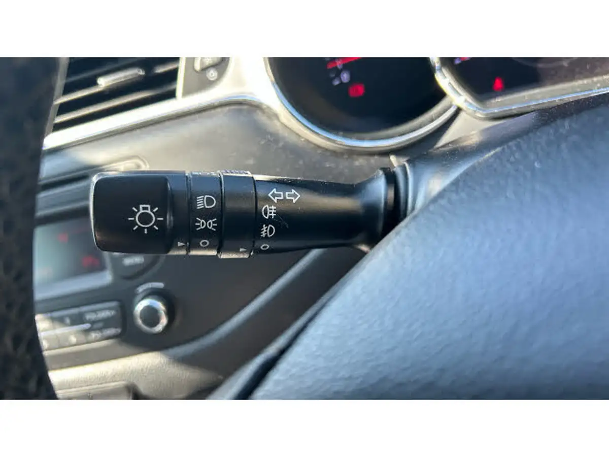 2017-kia-pro-ceed-16-gdi-2-big-25
