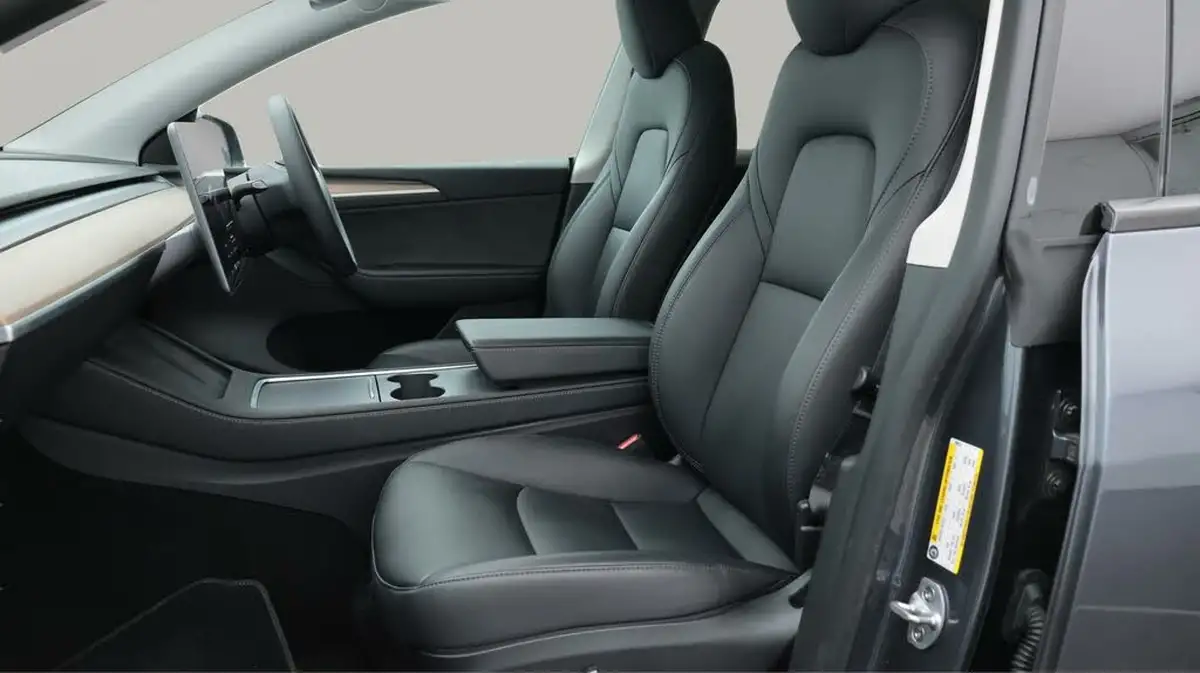 2023-tesla-model-y-e-rwd-big-14