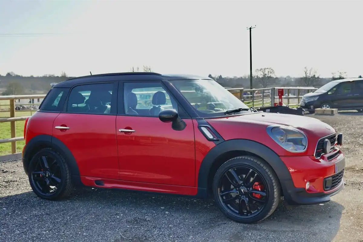 2012-mini-countryman-16-cooper-s-190bhp-all4-big-5