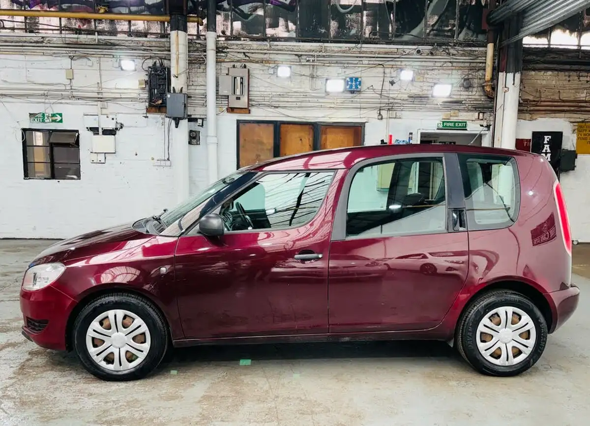 2011-skoda-roomster-12-s-1197cc-dsg-big-8