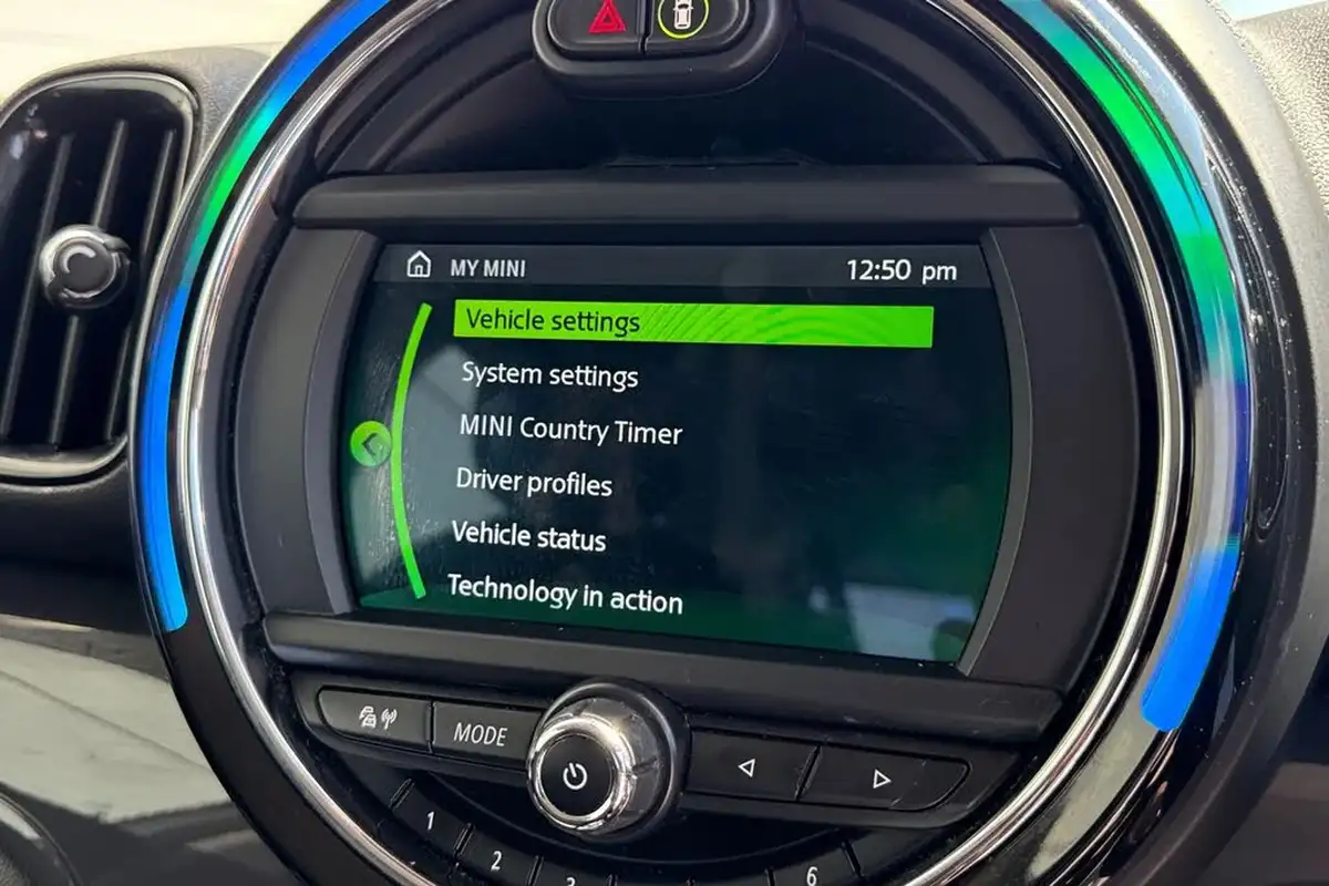 2019-mini-countryman-15-cooper-classic-big-40