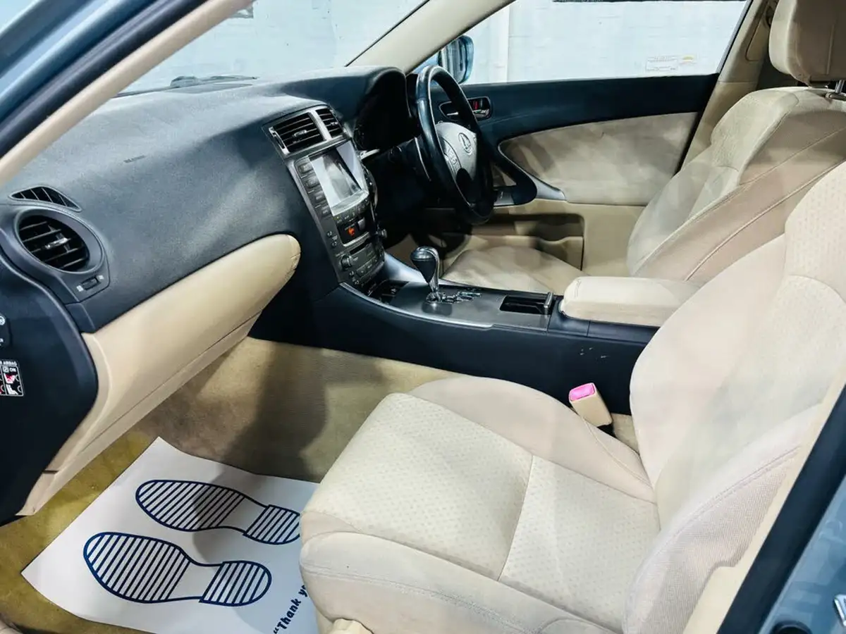 2006-lexus-is-250-25-auto-big-25