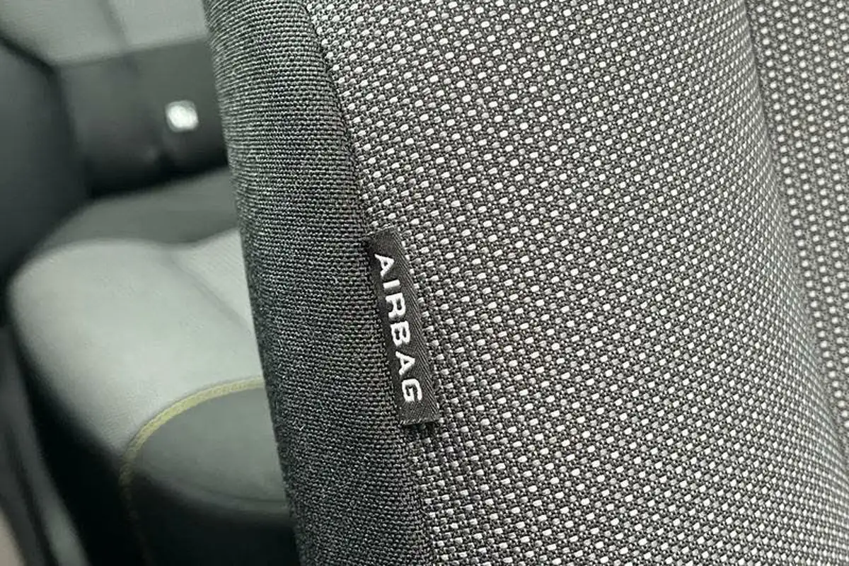 2021-citroen-c3-12-puretech-flair-83ps-big-26