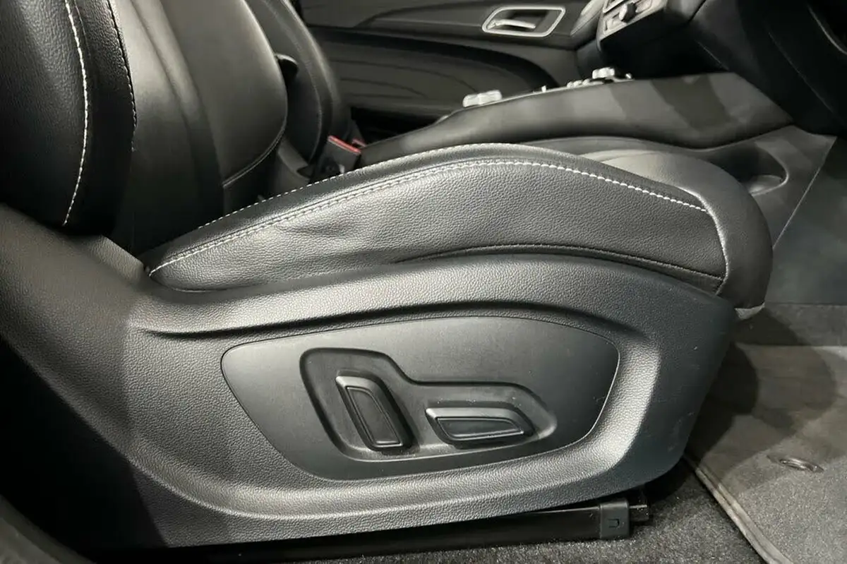 2021-mg-mg5-e-exclusive-ev-long-range-big-22