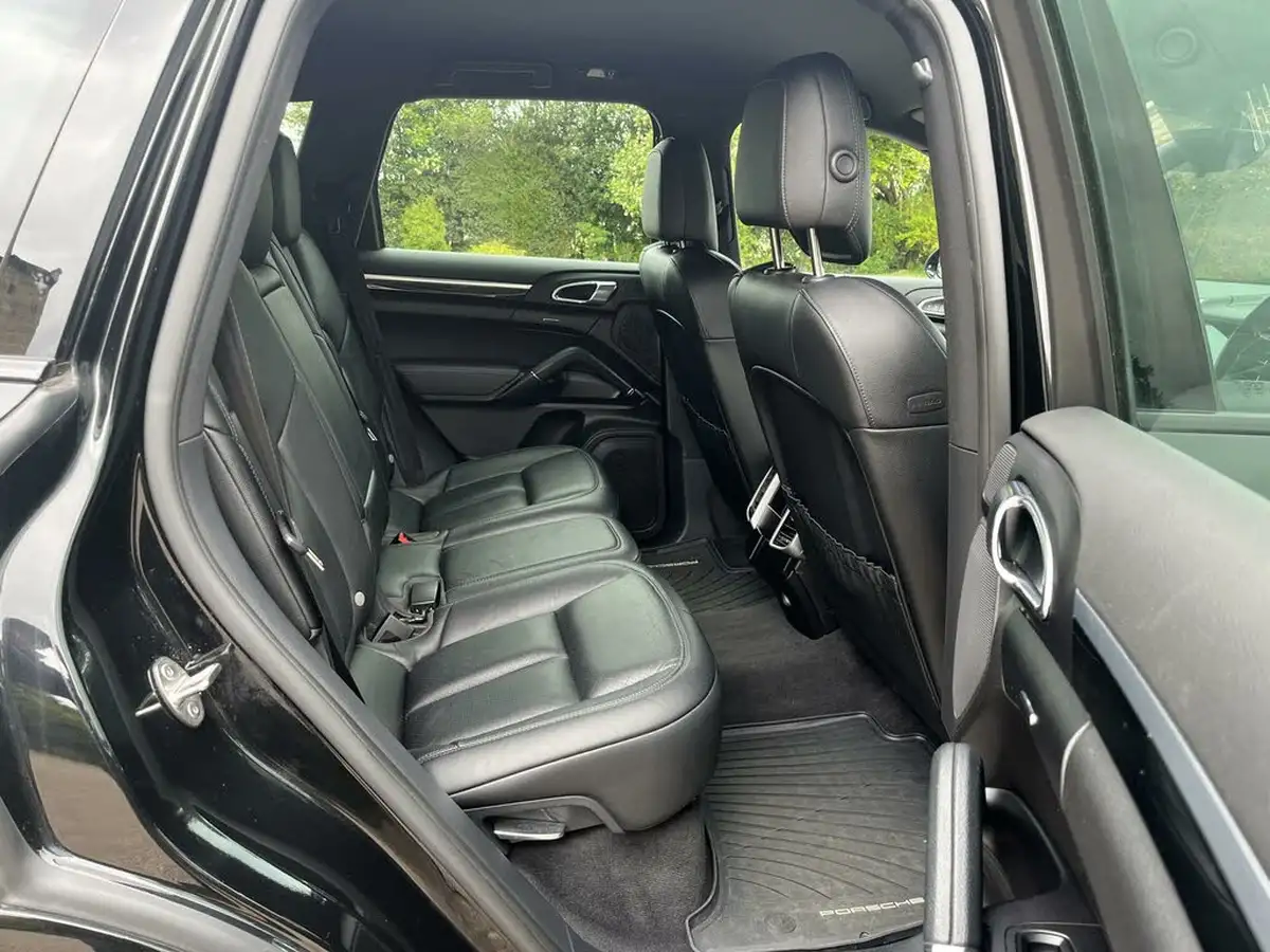 2016-porsche-cayenne-30td-big-30
