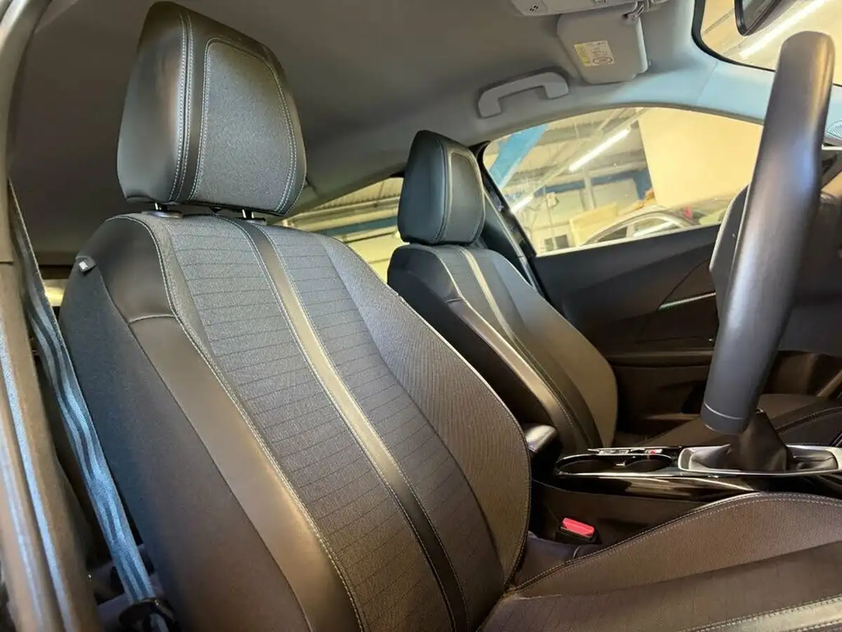 2022-peugeot-2008-suv-12-puretech-allure-premium-100bhp-big-42