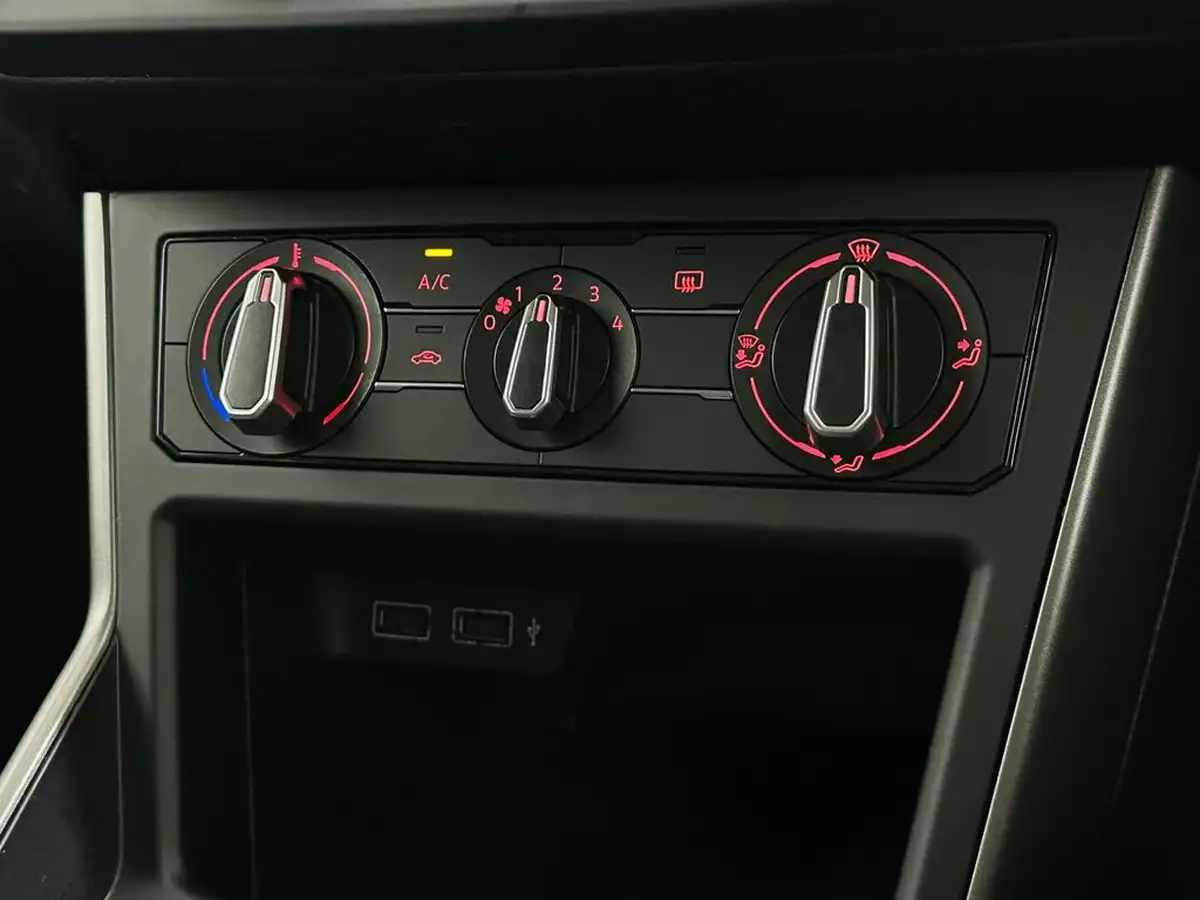 2018-volkswagen-polo-10-tsi-se-big-18