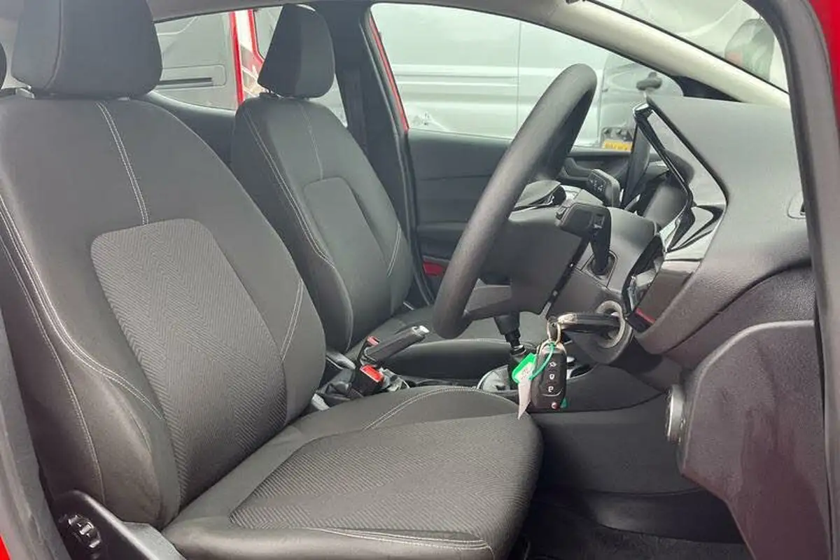 2022-ford-fiesta-10t-trend-100ps-5d-big-16