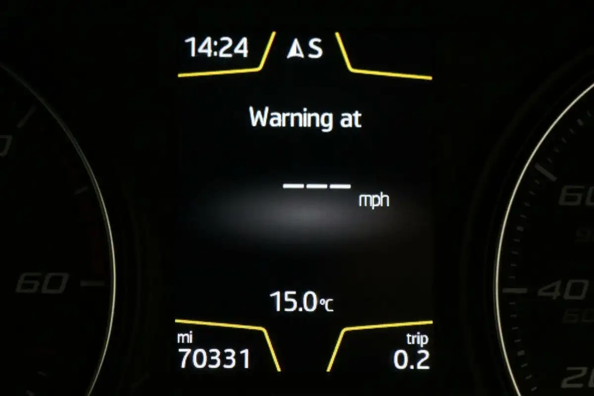 2018-seat-leon-16tdi-se-dynamic-technology-hatchback-big-10