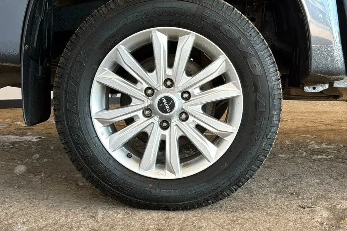 2019-isuzu-d-max-19td-utah-big-11