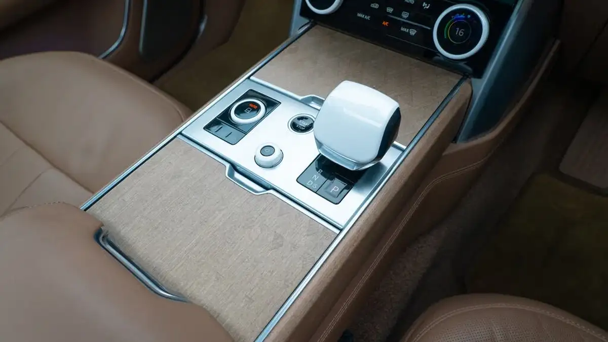 2023-land-rover-range-rover-30-p550e-sv-big-22