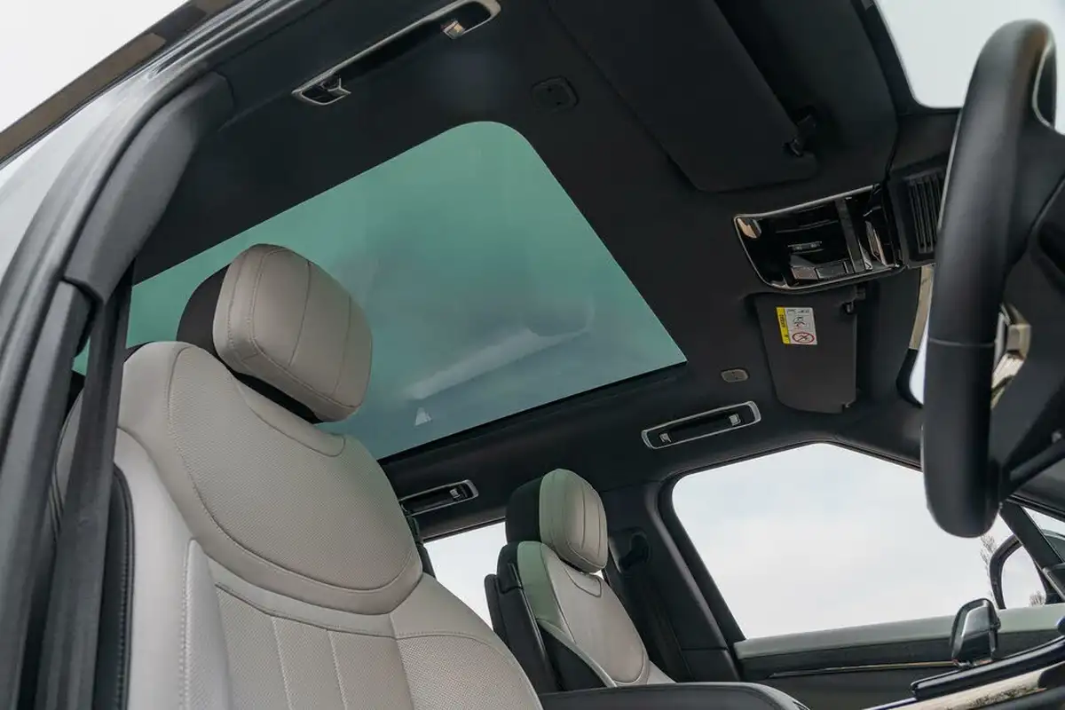 2023-land-rover-range-rover-sport-30-d300-dynamic-se-big-3