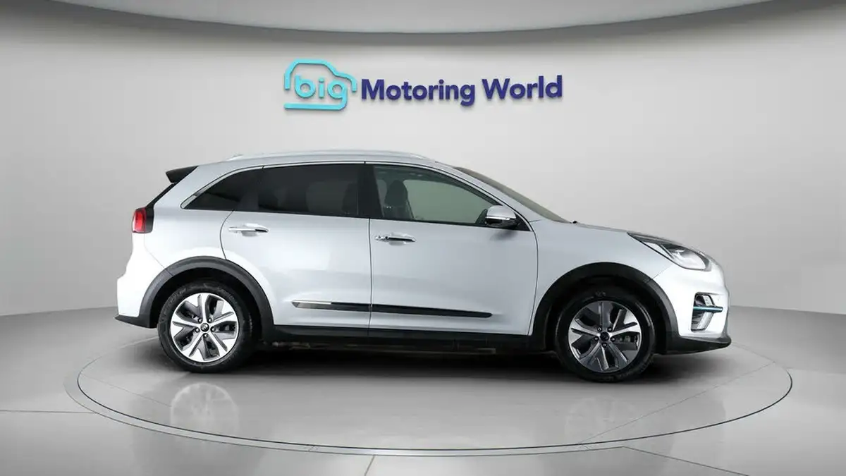 2021-kia-e-niro-ev-4-big-7