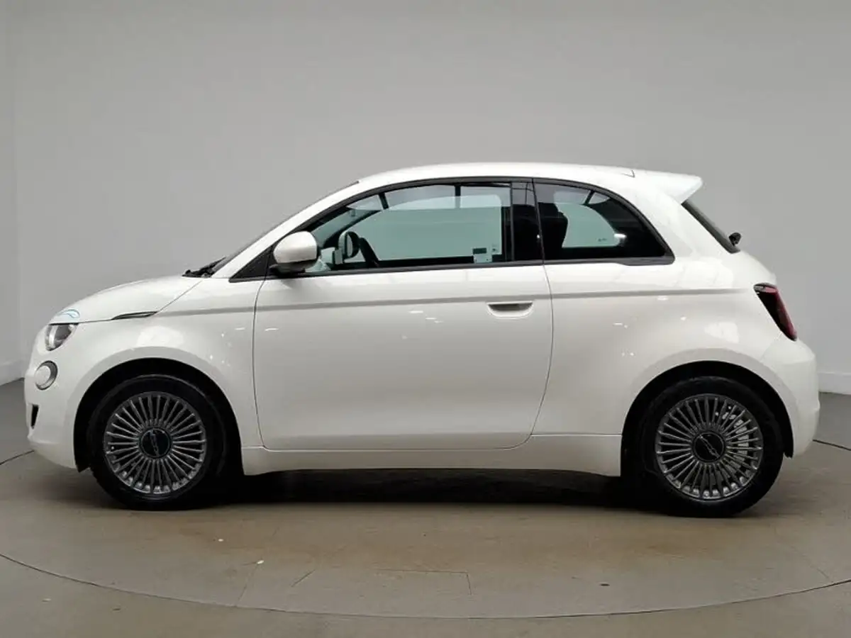 2022-fiat-500-e-icon-117bhp-big-3