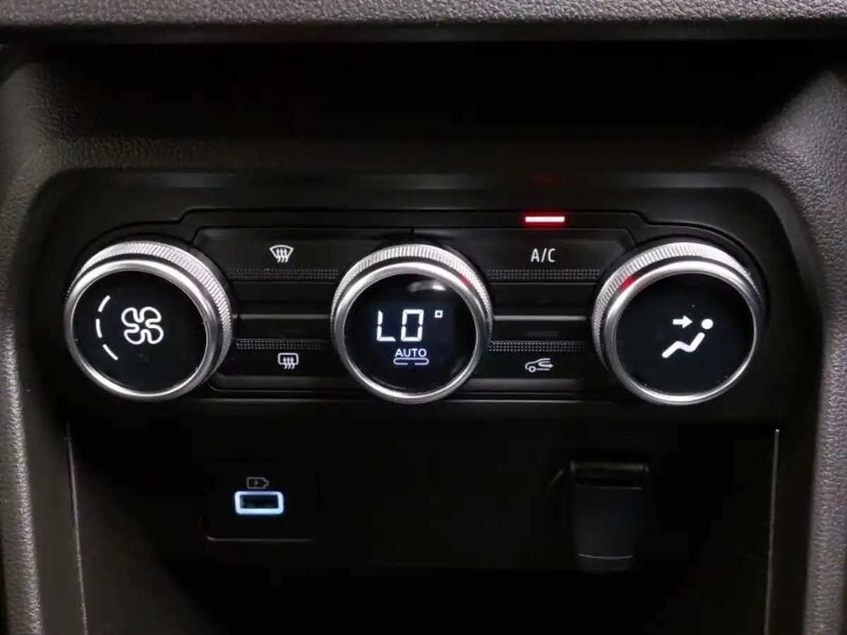 2022-dacia-sandero-stepway-10-tce-prestige-90bhp-big-15