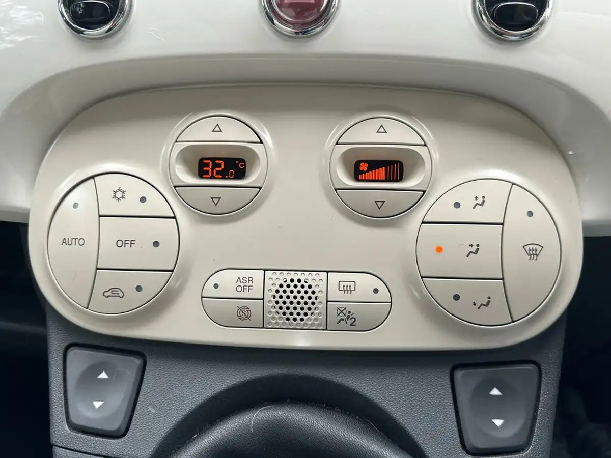 2015-fiat-500-09-lounge-85bhp-twinair-ss-big-10