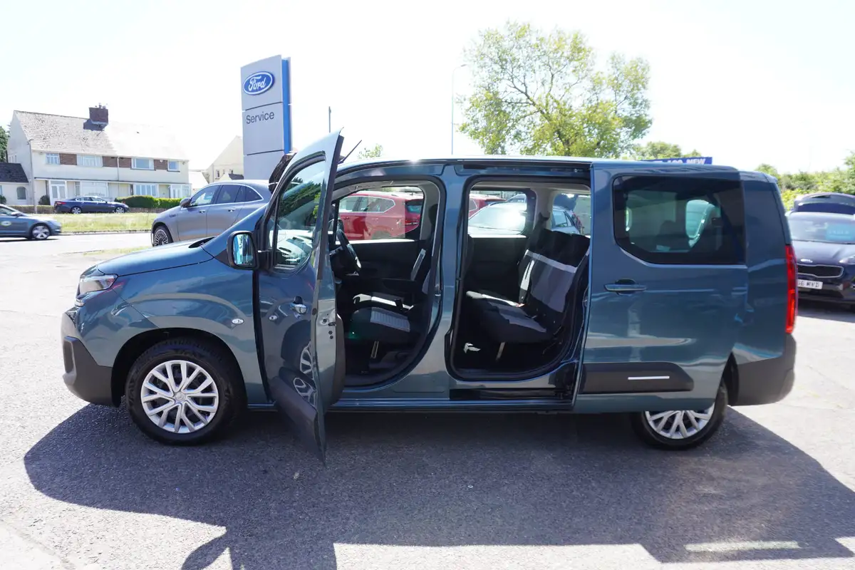2024-citroen-berlingo-e-plus-xl-size-big-28