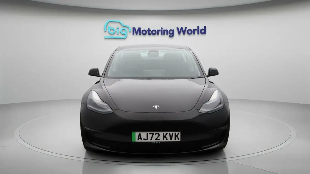 2022-tesla-model-3-e-long-range-big-2
