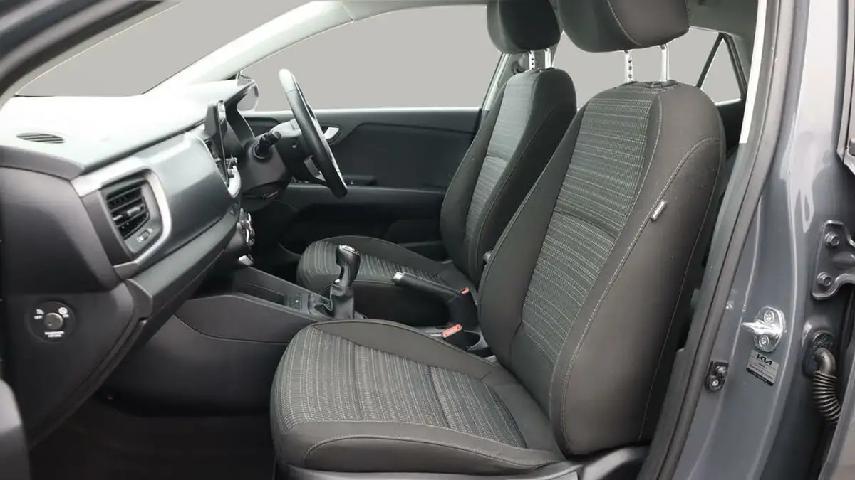 2021-kia-stonic-10-t-gdi-2-99bhp-big-14