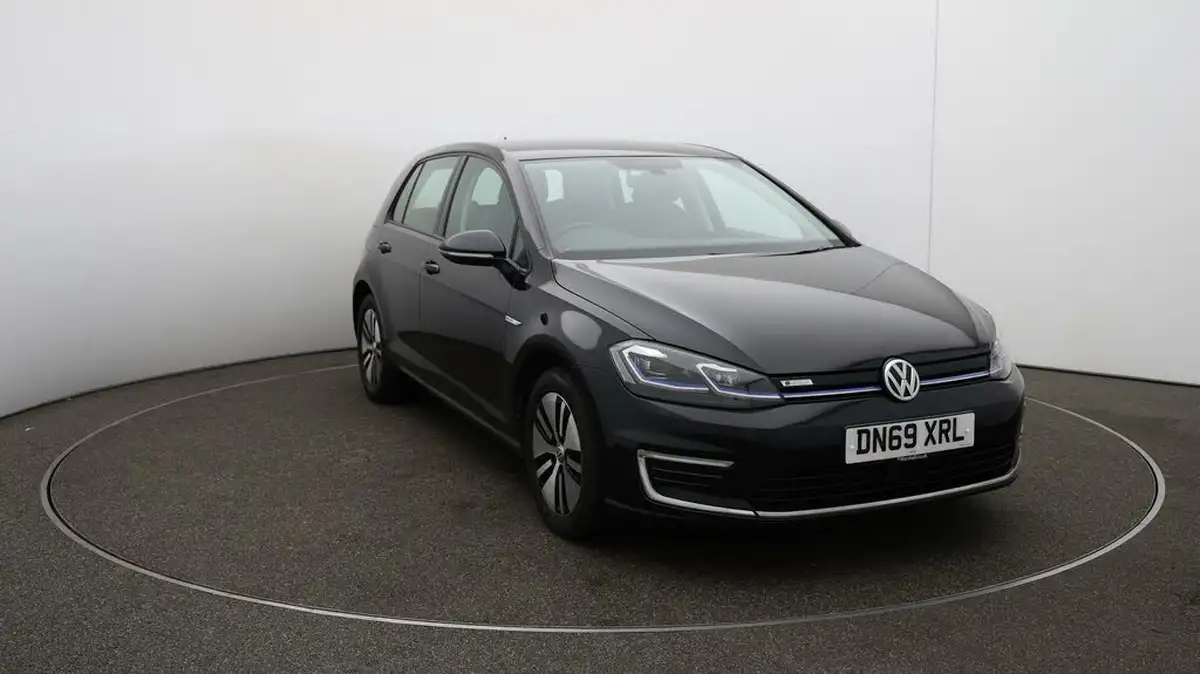 2019-volkswagen-golf-e-e-golf-big-42