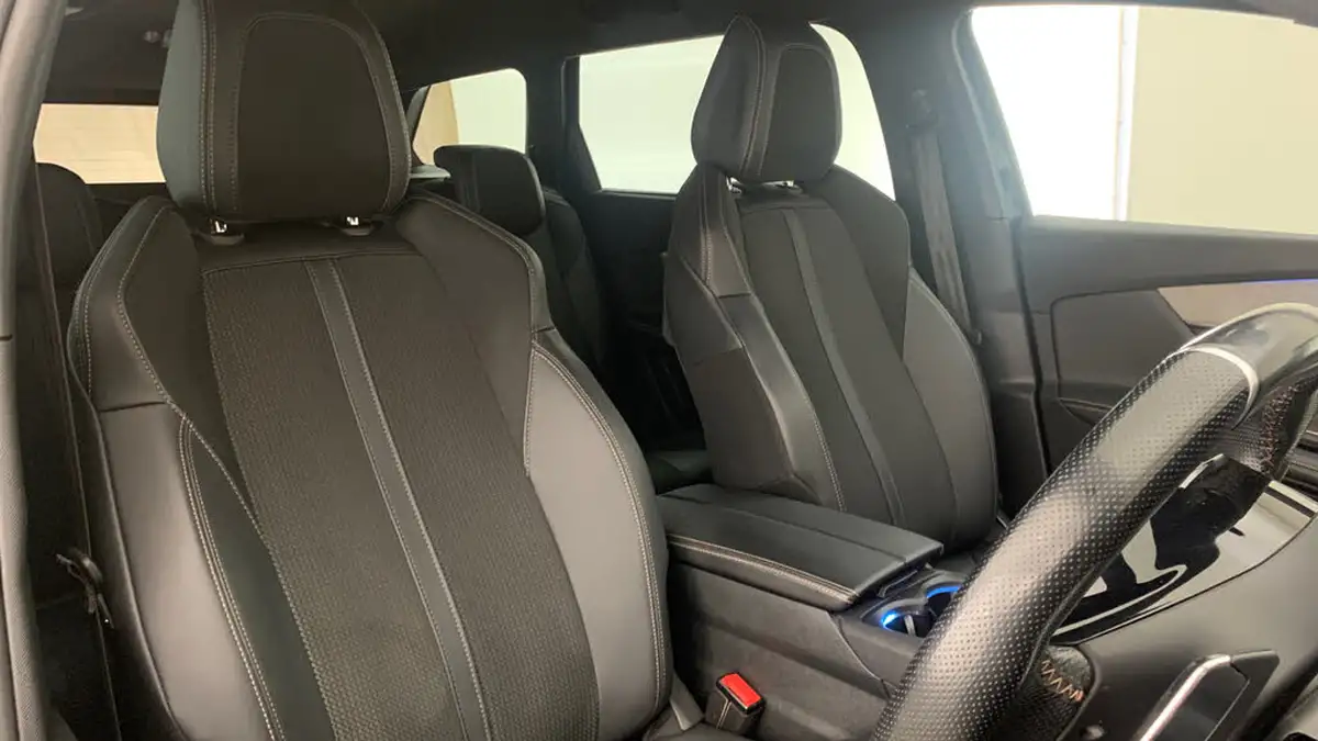 2022-peugeot-5008-suv-16-puretech-gt-big-37