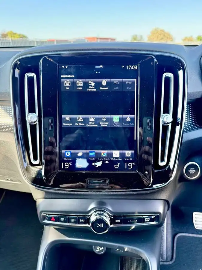 2020-volvo-xc40-15-t5-r-design-plug-in-hybrid-big-23