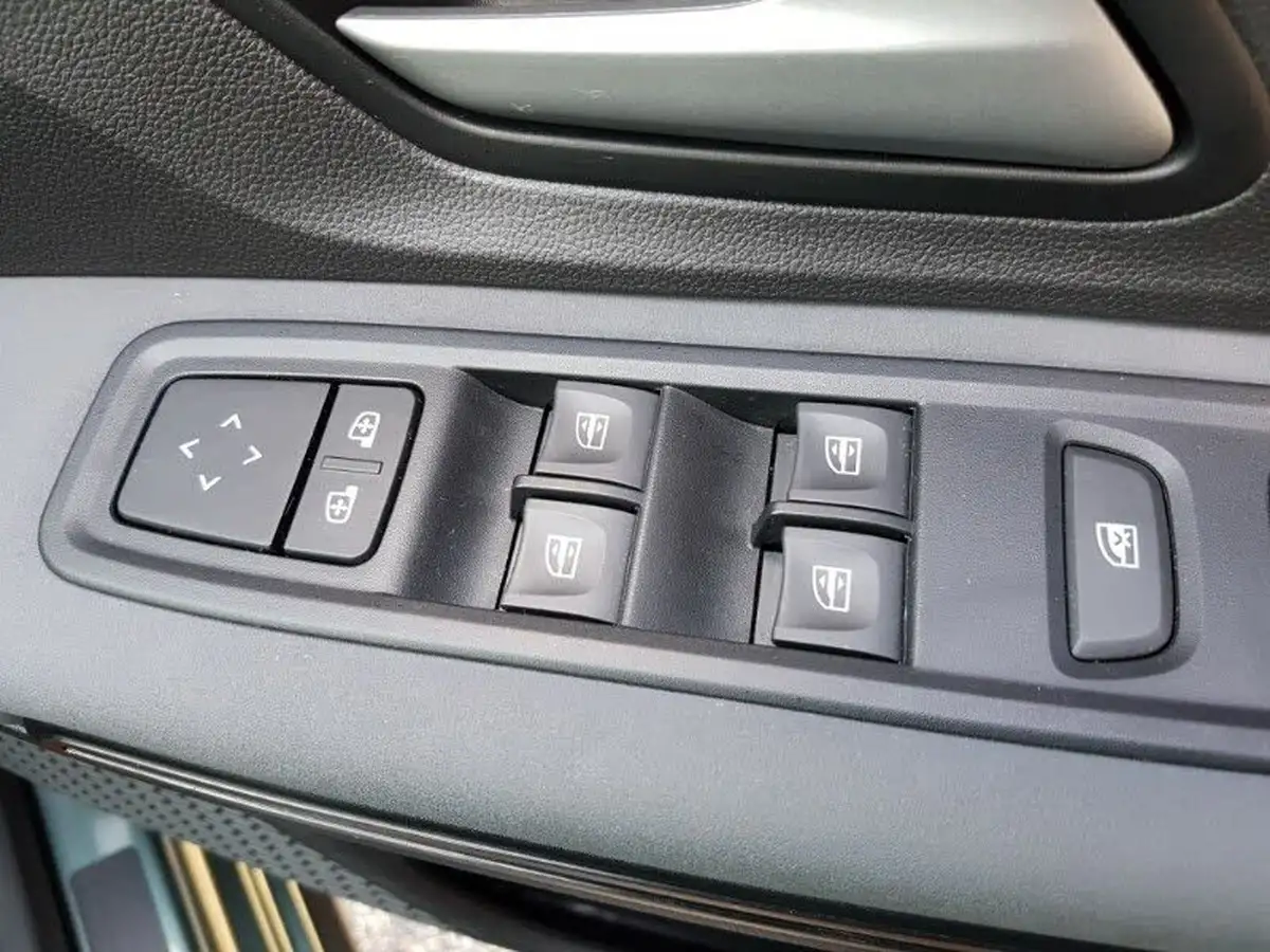 2024-dacia-sandero-stepway-10-tce-extreme-90bhp-big-12